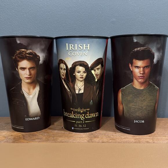 The Twilight Saga Eclipse & Breaking Dawn part 2 collectible Edward & Jacob - Picture 10 of 11